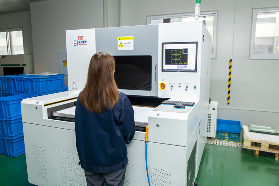 Laser cutting equipment